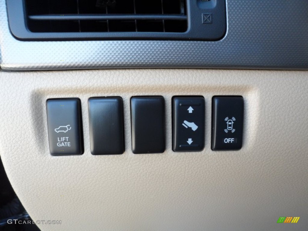 2008 Nissan Armada SE Controls Photos