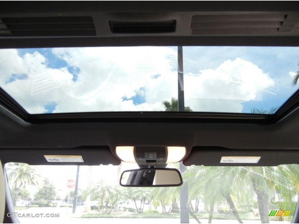 2010 Mercedes-Benz E 350 Sedan Sunroof Photo #53571939