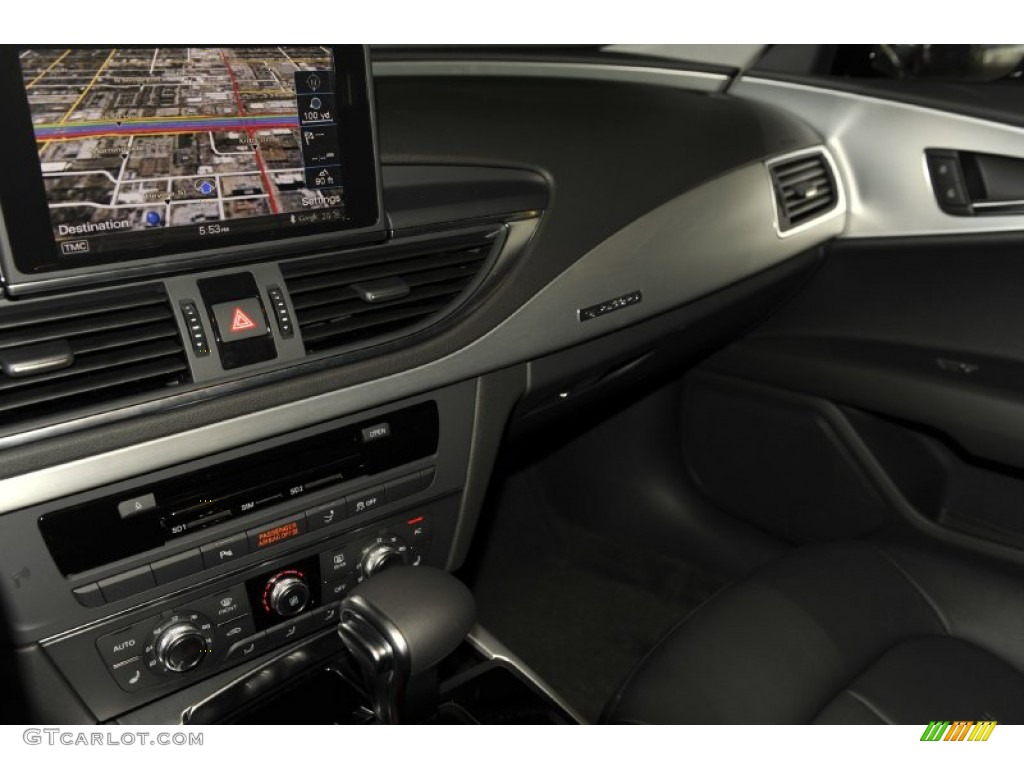 2012 A7 3.0T quattro Premium - Phantom Black Pearl Effect / Black photo #12