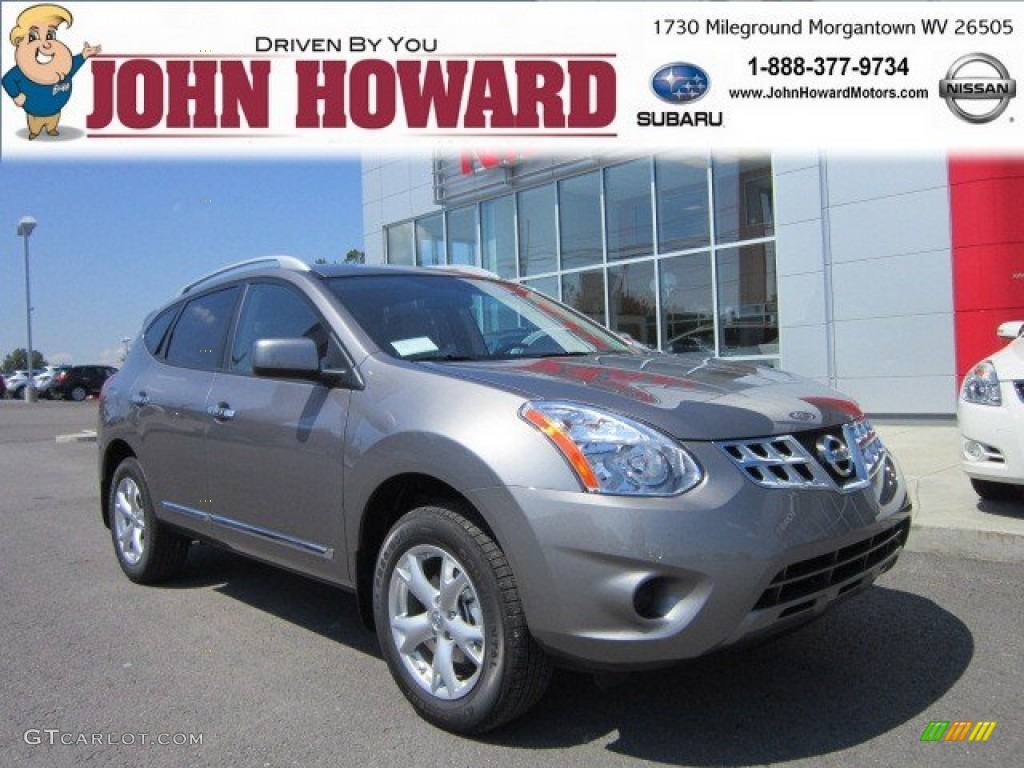 Platinum Graphite Nissan Rogue