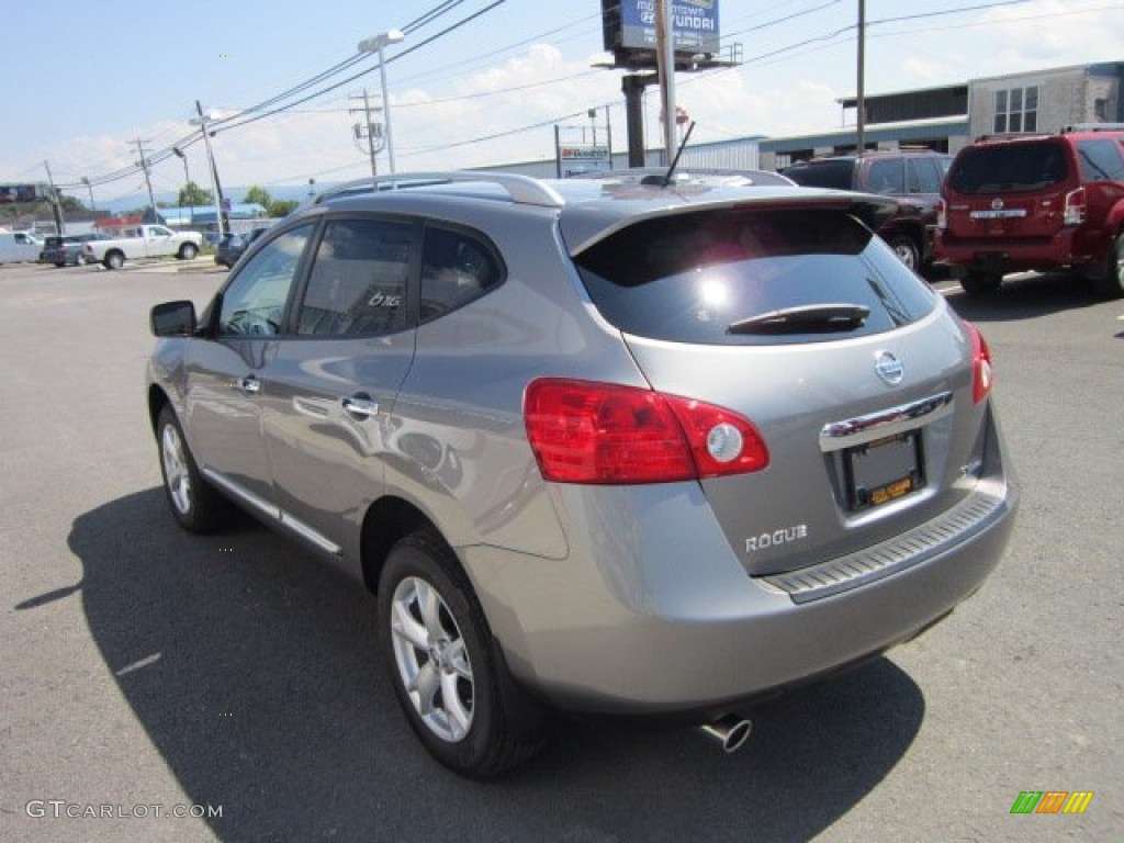 2011 Rogue SV AWD - Platinum Graphite / Gray photo #5