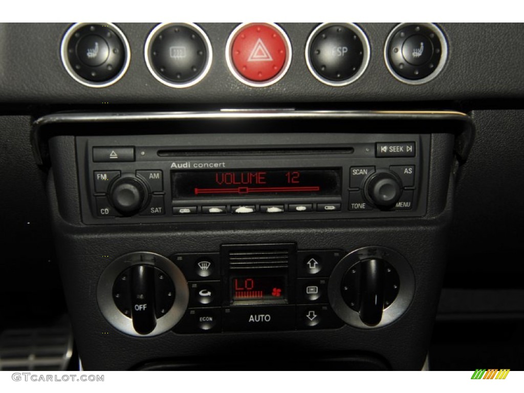 2005 Audi TT 1.8T Roadster Audio System Photo #53579243