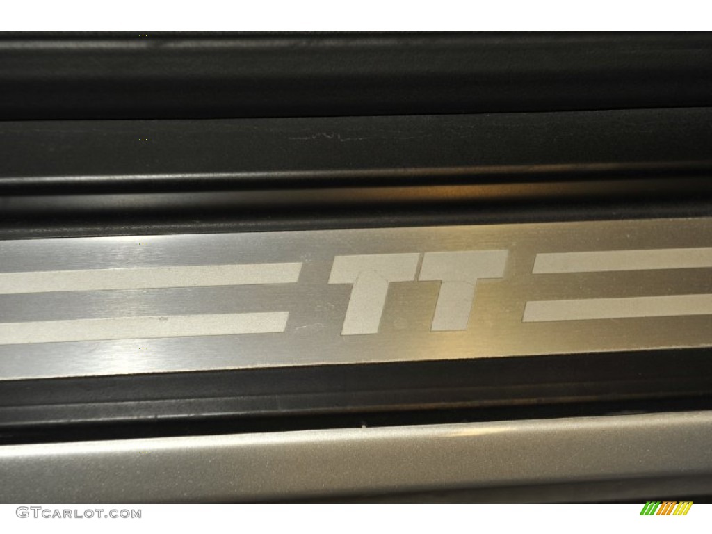 2005 Audi TT 1.8T Roadster Marks and Logos Photos