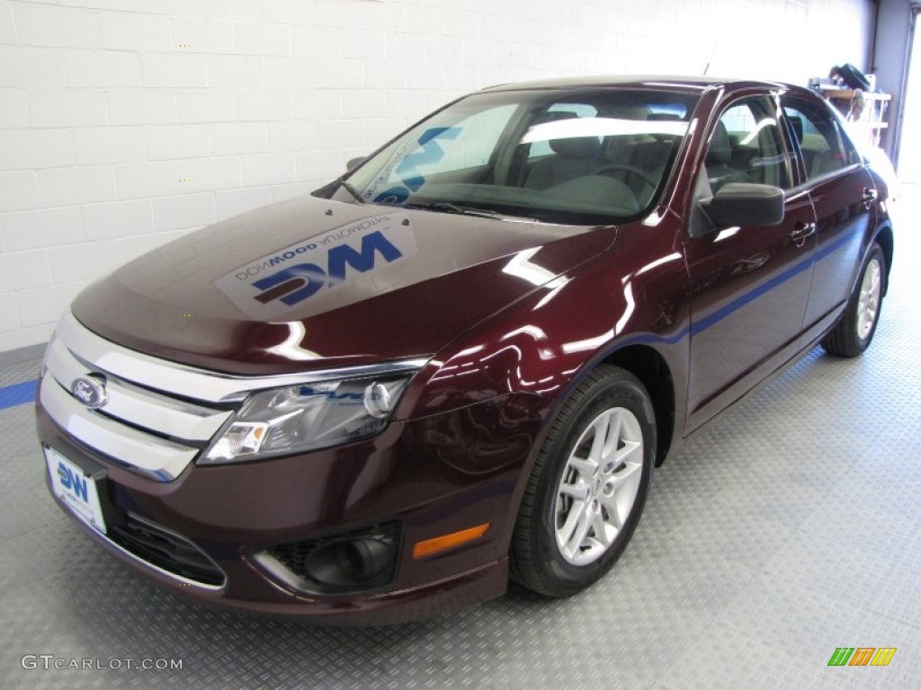 2011 Fusion S - Bordeaux Reserve Metallic / Medium Light Stone photo #2