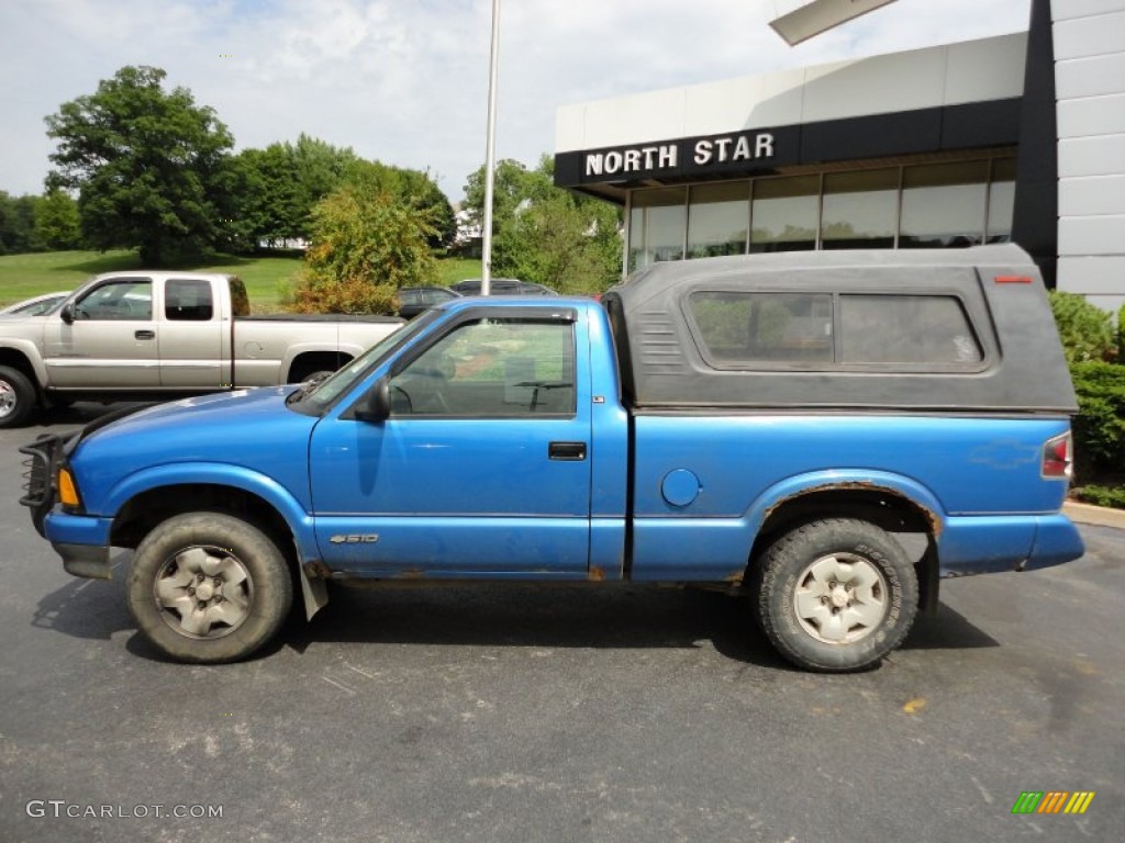 1994 S10 LS Regular Cab 4x4 - Bahama Blue Metallic / Gray photo #2