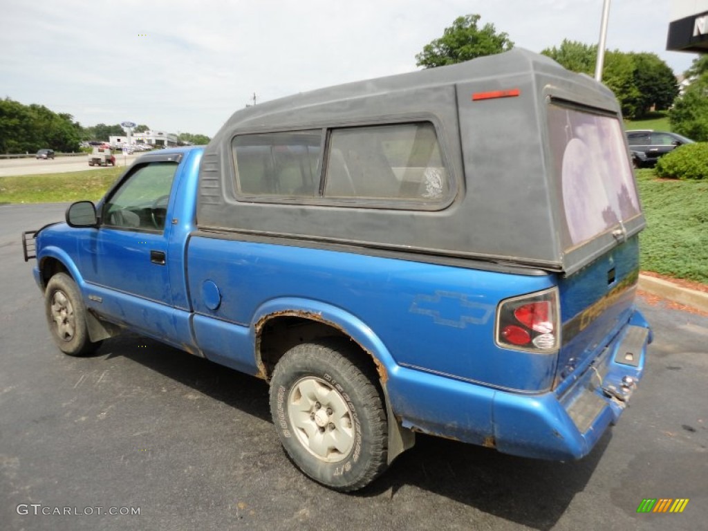 1994 S10 LS Regular Cab 4x4 - Bahama Blue Metallic / Gray photo #3