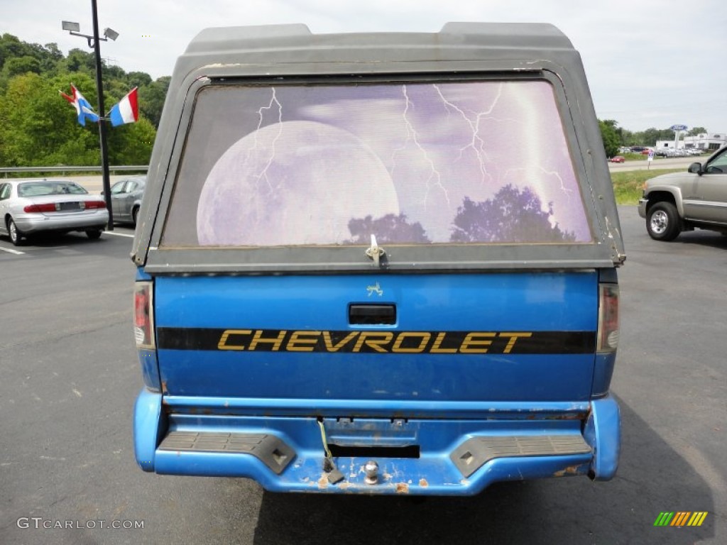1994 S10 LS Regular Cab 4x4 - Bahama Blue Metallic / Gray photo #4