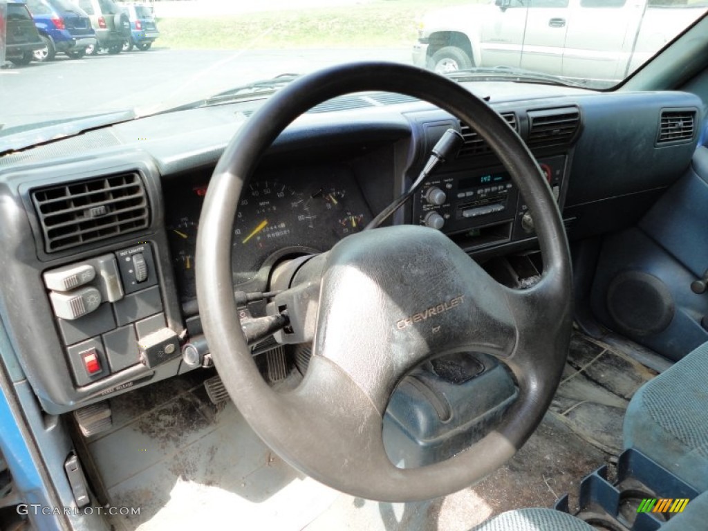 1994 S10 LS Regular Cab 4x4 - Bahama Blue Metallic / Gray photo #11