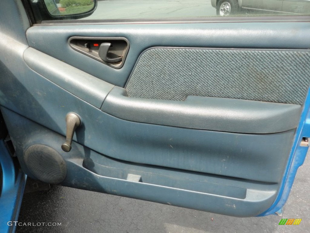 1994 S10 LS Regular Cab 4x4 - Bahama Blue Metallic / Gray photo #16