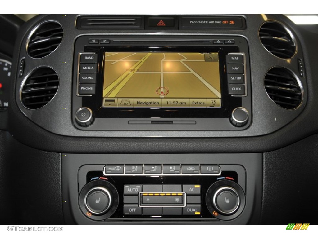 2012 Volkswagen Tiguan SEL 4Motion Controls Photo #53583687
