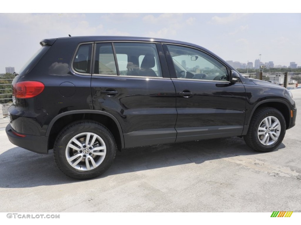 2012 Tiguan S - Deep Black Metallic / Black photo #7