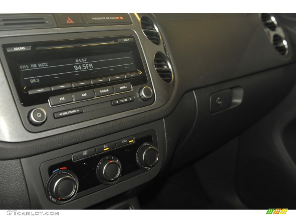 2012 Tiguan S - Deep Black Metallic / Black photo #11