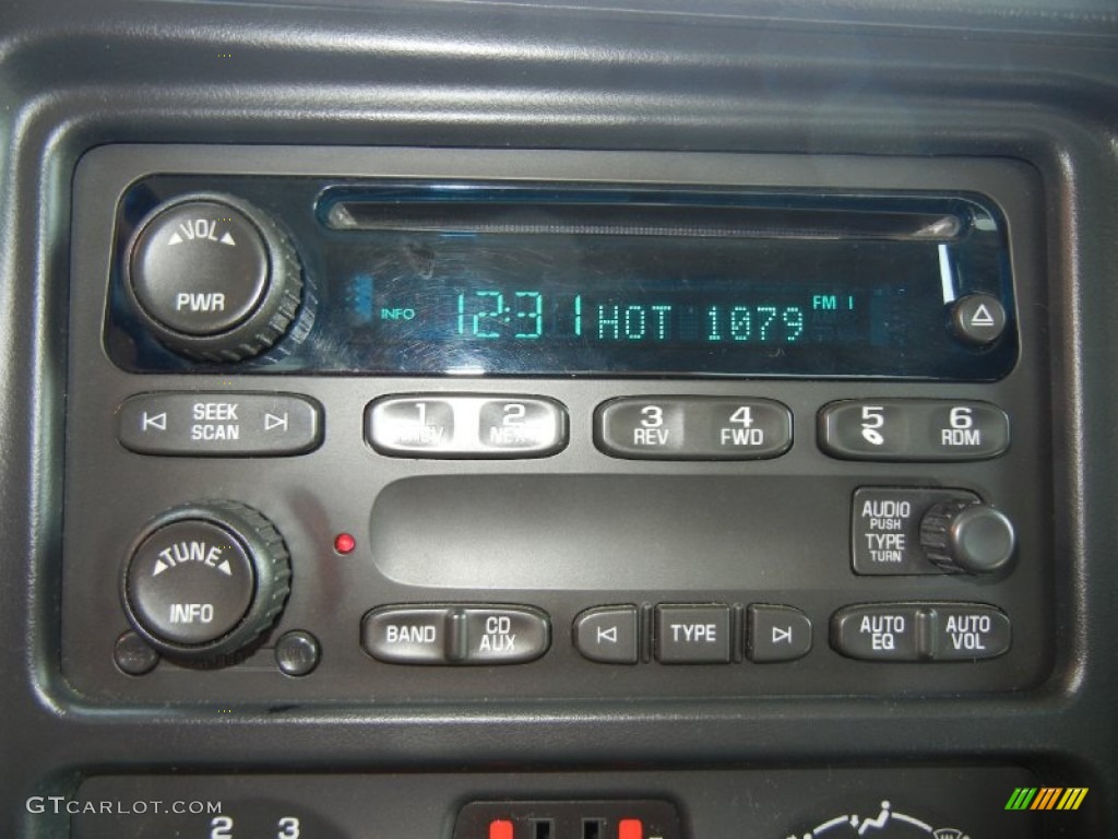 2006 Silverado 1500 LS Crew Cab - Silver Birch Metallic / Dark Charcoal photo #18