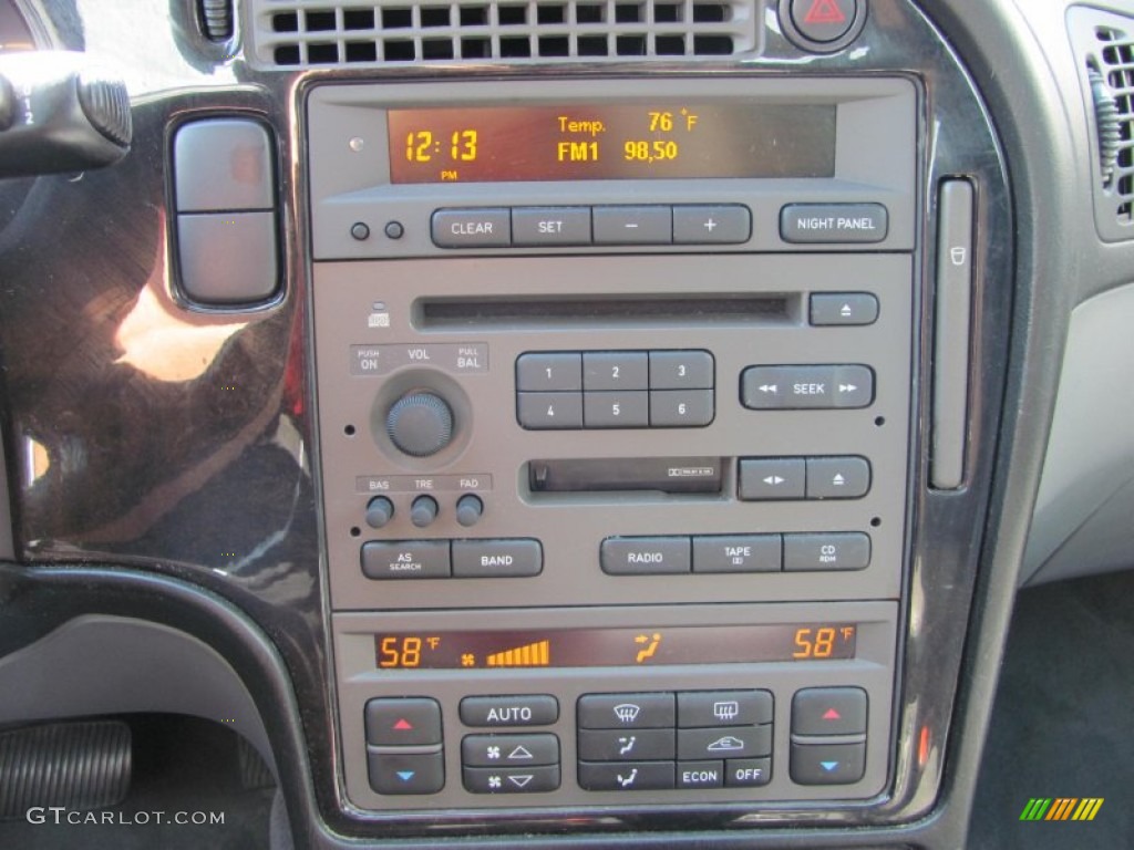 2005 Saab 9-5 Arc Sport Wagon Controls Photo #53585614