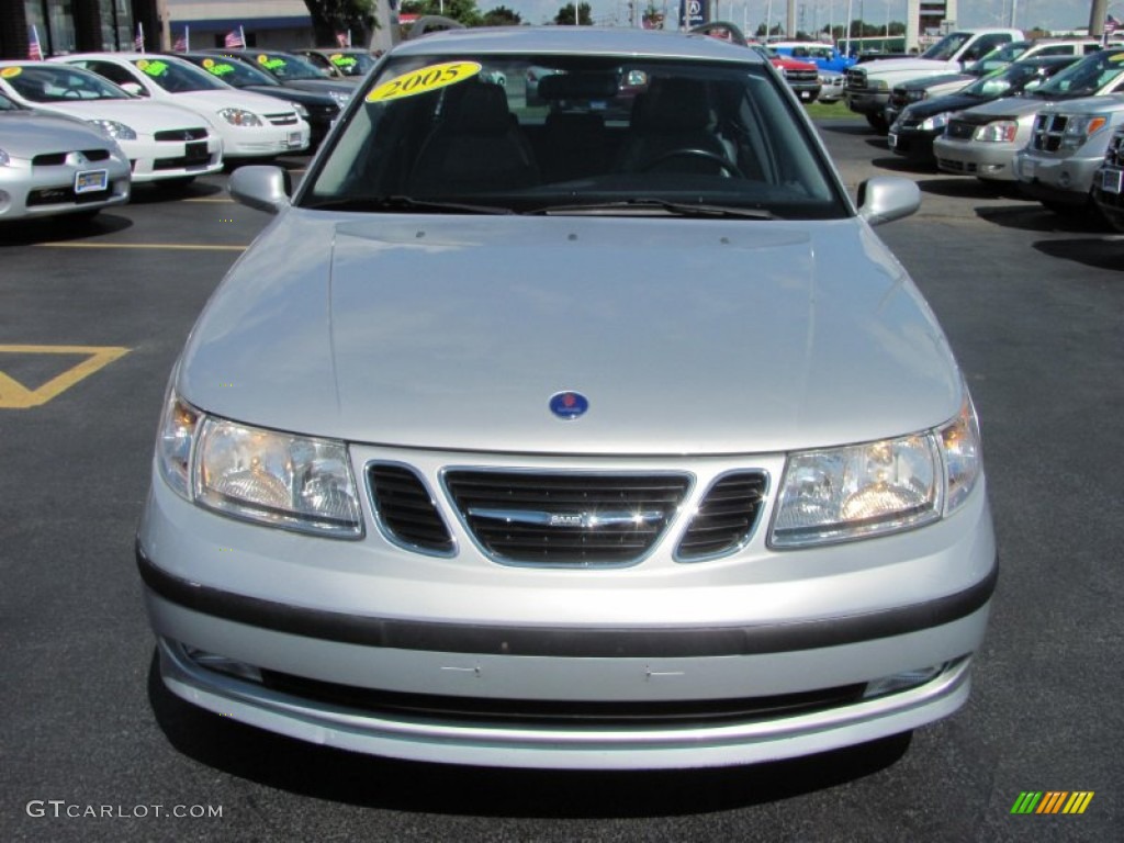 2005 9-5 Arc Sport Wagon - Parchment Silver Metallic / Granite Gray photo #17