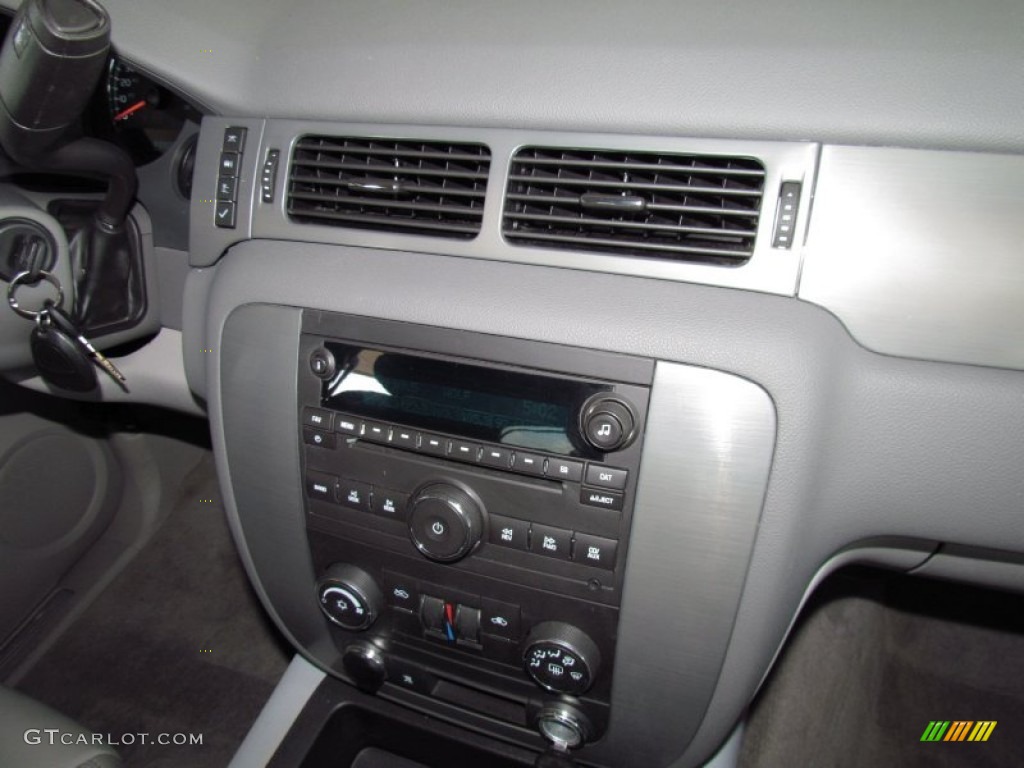 2008 Chevrolet Avalanche LT 4x4 Controls Photo #53590366