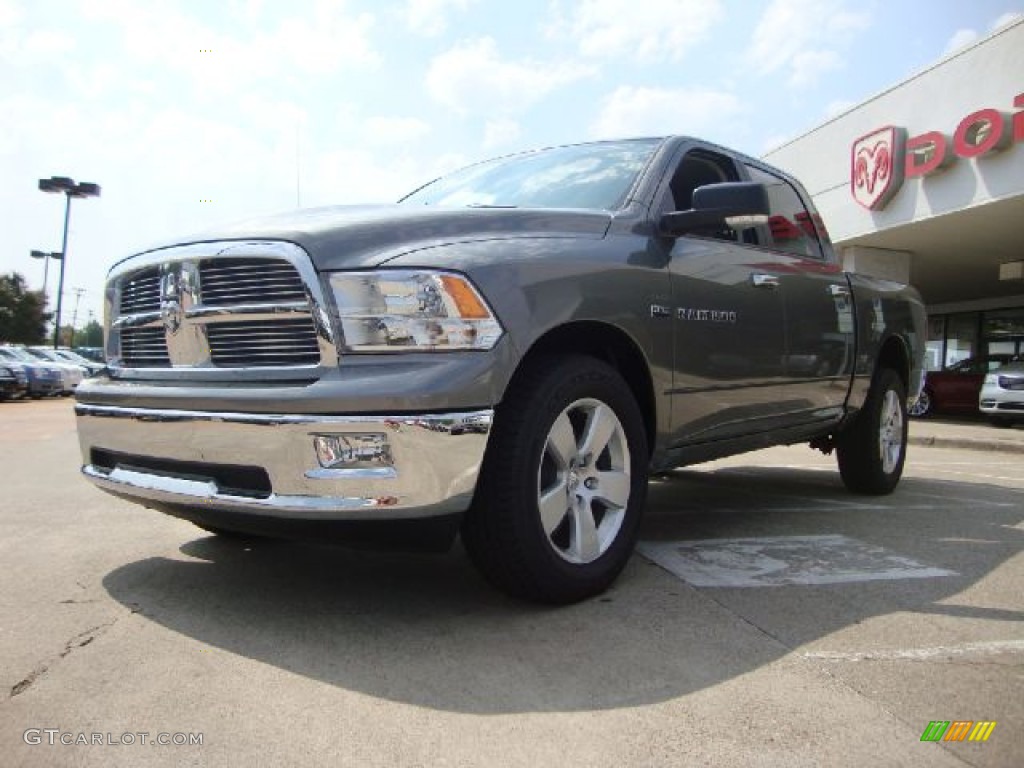 2011 Ram 1500 Big Horn Crew Cab 4x4 - Mineral Gray Metallic / Dark Slate Gray/Medium Graystone photo #7