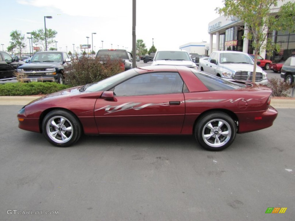 Medium Patriot Red Metallic 1995 Chevrolet Camaro Coupe Exterior Photo #53595899