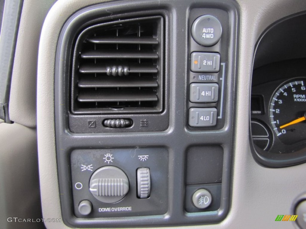 2000 Chevrolet Suburban 1500 LT 4x4 Controls Photos