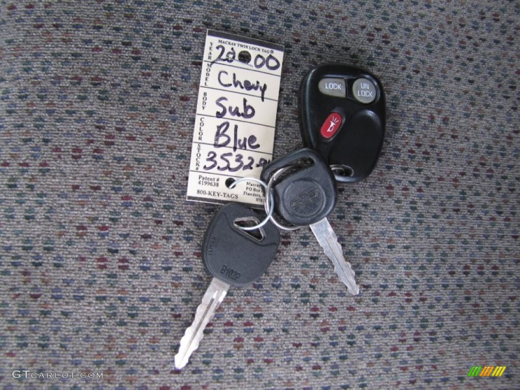 2000 Chevrolet Suburban 1500 LT 4x4 Keys Photo #53596261