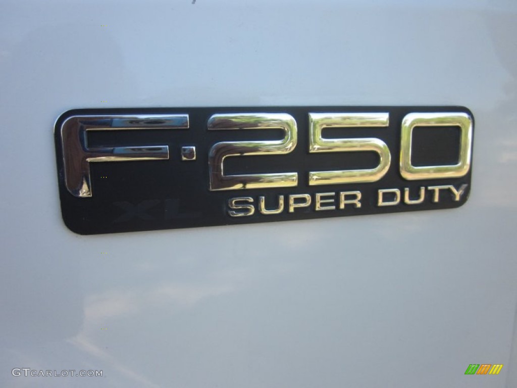 2000 F250 Super Duty XL Regular Cab - Oxford White / Medium Graphite photo #31
