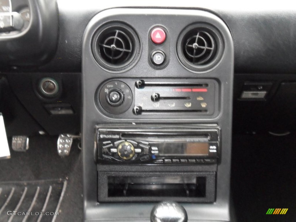 1990 Mazda MX-5 Miata Roadster Controls Photo #53597530
