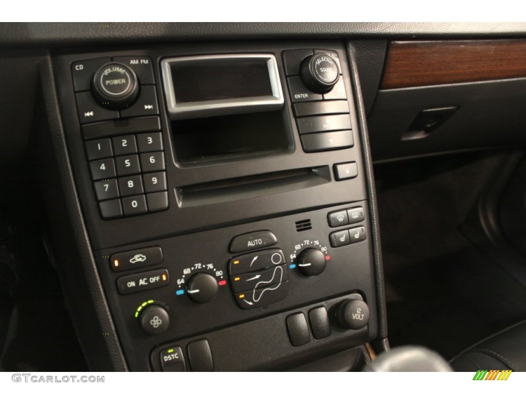 2006 Volvo XC90 2.5T AWD Controls Photo #53598115