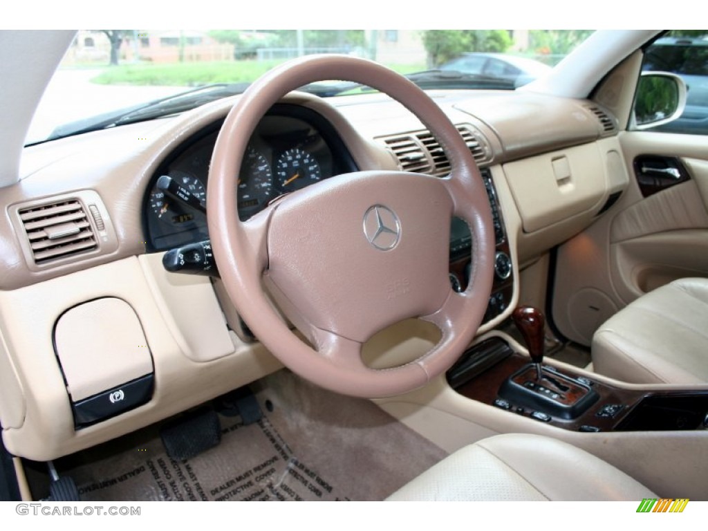 Java Interior 2002 Mercedes-Benz ML 500 4Matic Photo #53601822