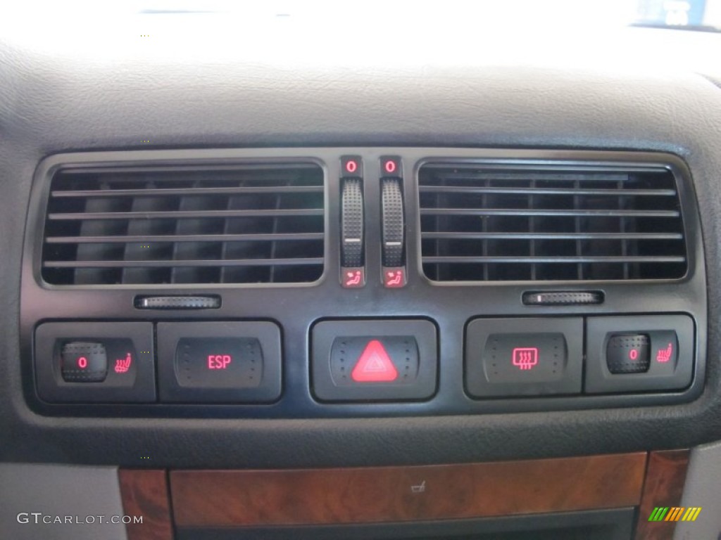 2003 Volkswagen Jetta GLX Sedan Controls Photo #53604078