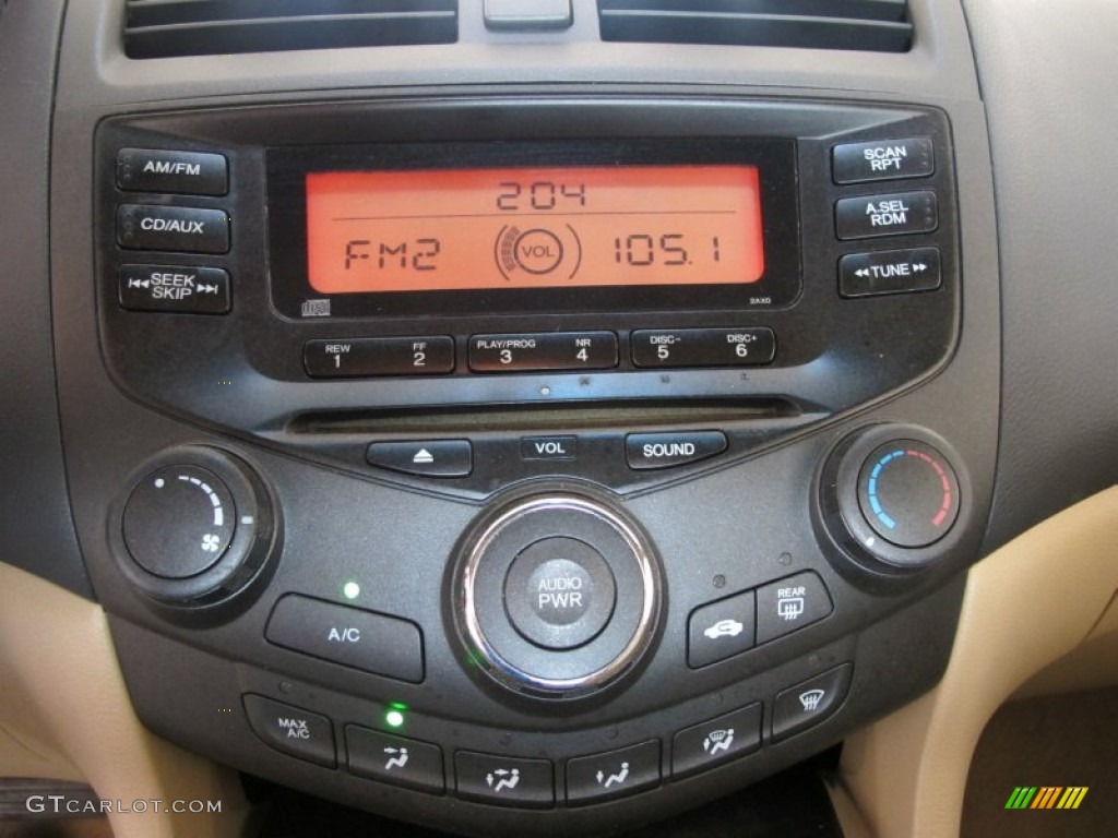 2004 Honda Accord LX Coupe Audio System Photo #53604342