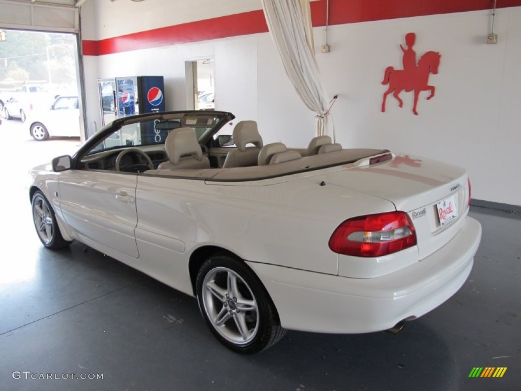 2002 C70 HT Convertible - White / Beige photo #2