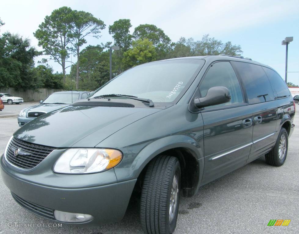 2002 Town & Country Limited - Onyx Green Pearlcoat / Taupe photo #1