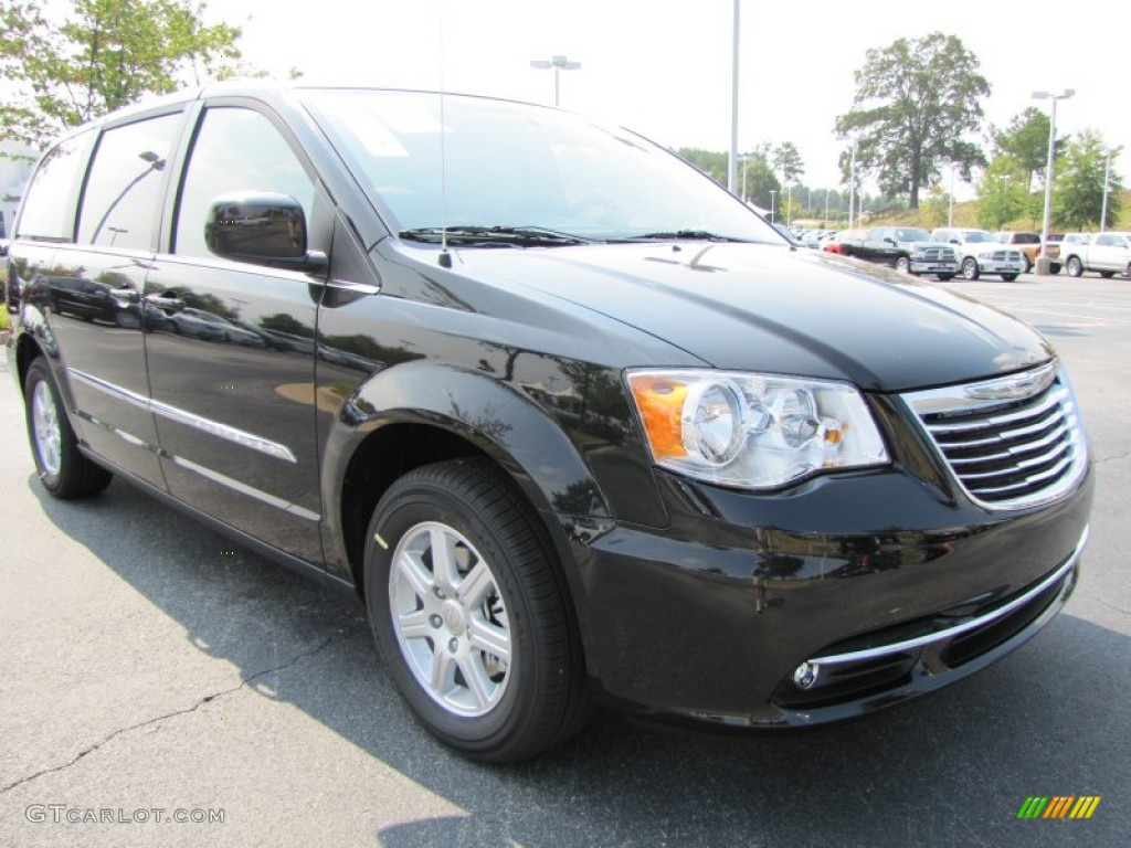 2012 Town & Country Touring - Brilliant Black Crystal Pearl / Dark Frost Beige/Medium Frost Beige photo #4