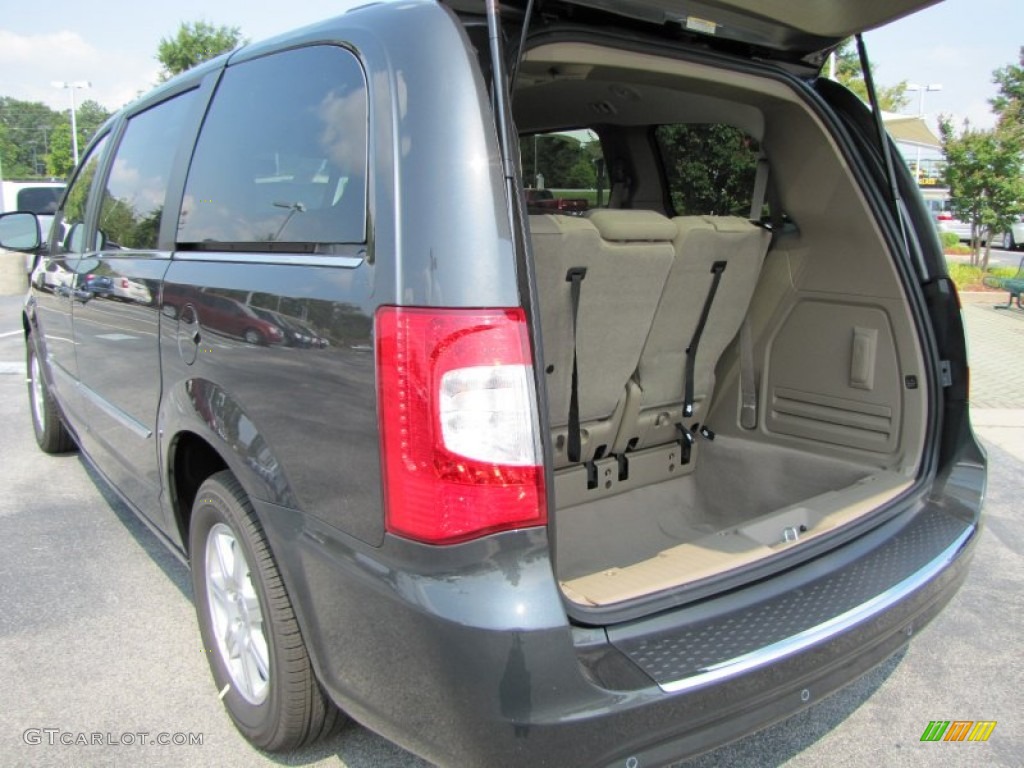 2012 Chrysler Town & Country Touring Trunk Photo #53605335