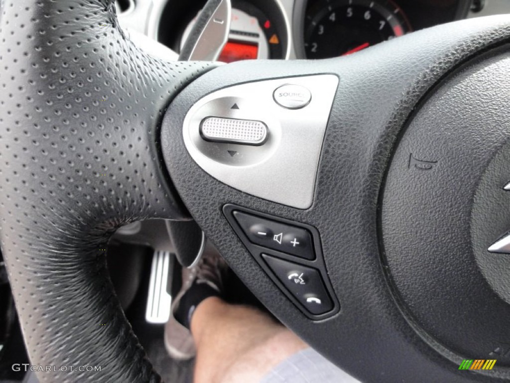 2009 Nissan 370Z Touring Coupe Controls Photos