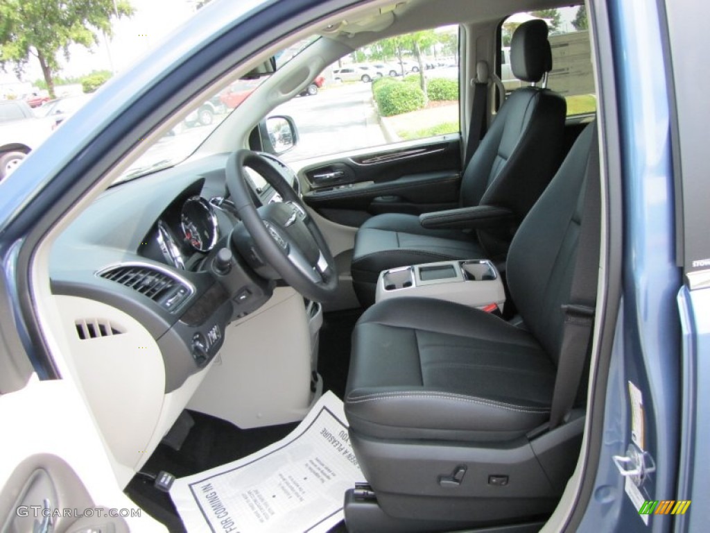 Black/Light Graystone Interior 2012 Chrysler Town & Country Touring - L Photo #53605734
