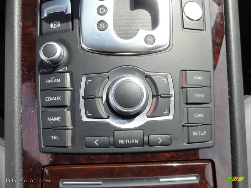 2009 Audi A8 4.2 quattro Controls Photo #53606910