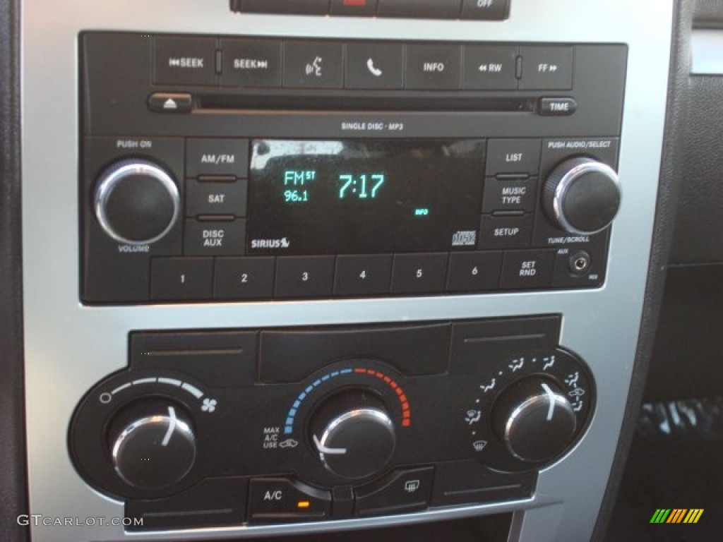 2010 Charger SXT - Stone White / Dark Slate Gray photo #11