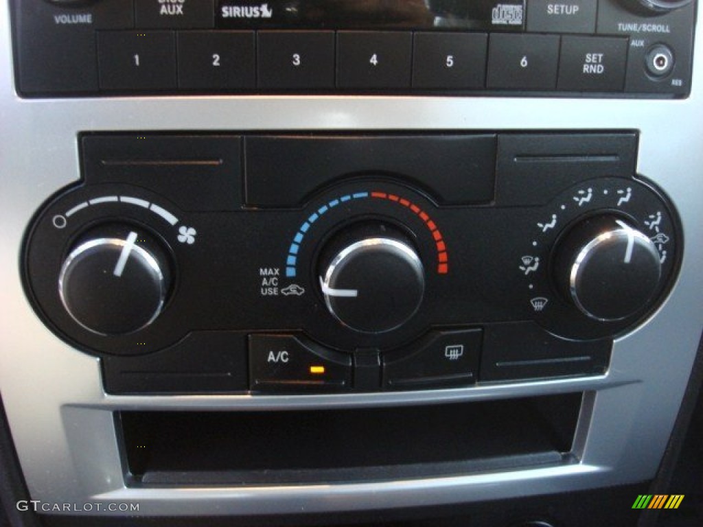 2010 Charger SXT - Stone White / Dark Slate Gray photo #12