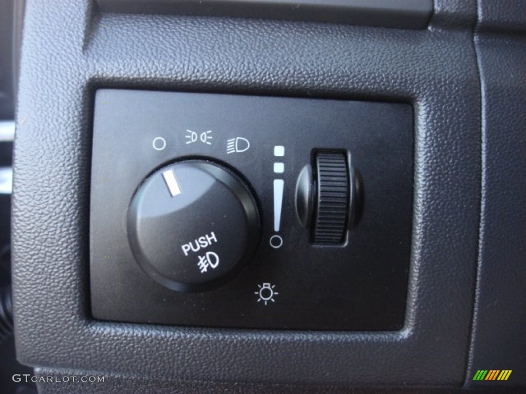 2010 Charger SXT - Stone White / Dark Slate Gray photo #16