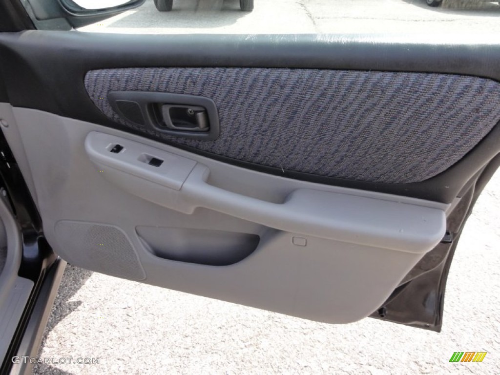 1999 Subaru Impreza Outback Sport Gray Door Panel Photo #53607365