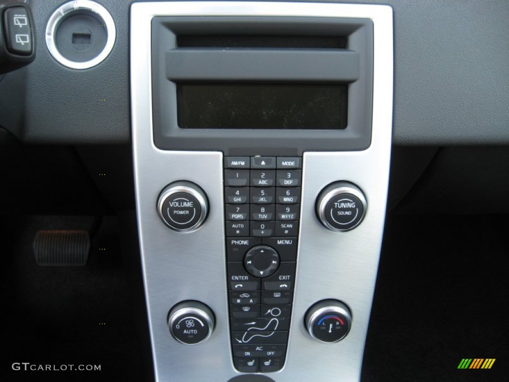 2012 Volvo C30 T5 Controls Photo #53609350