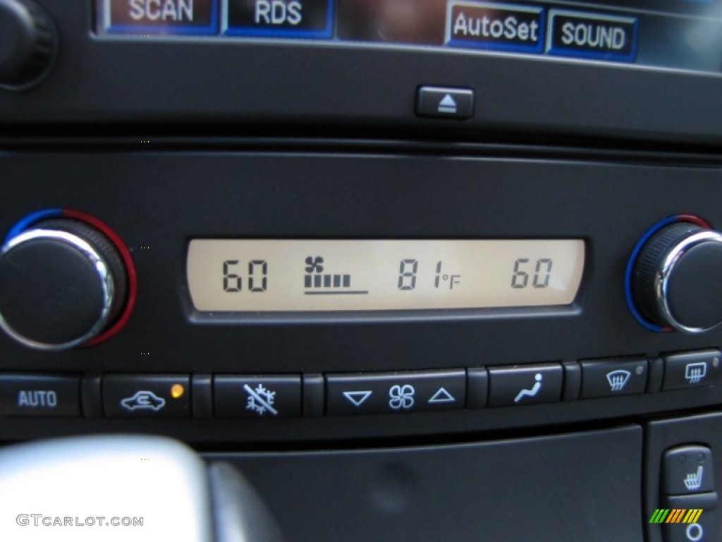 2010 Chevrolet Corvette Grand Sport Coupe Controls Photo #53610011