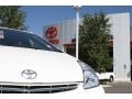 Super White - Prius Hybrid Photo No. 27