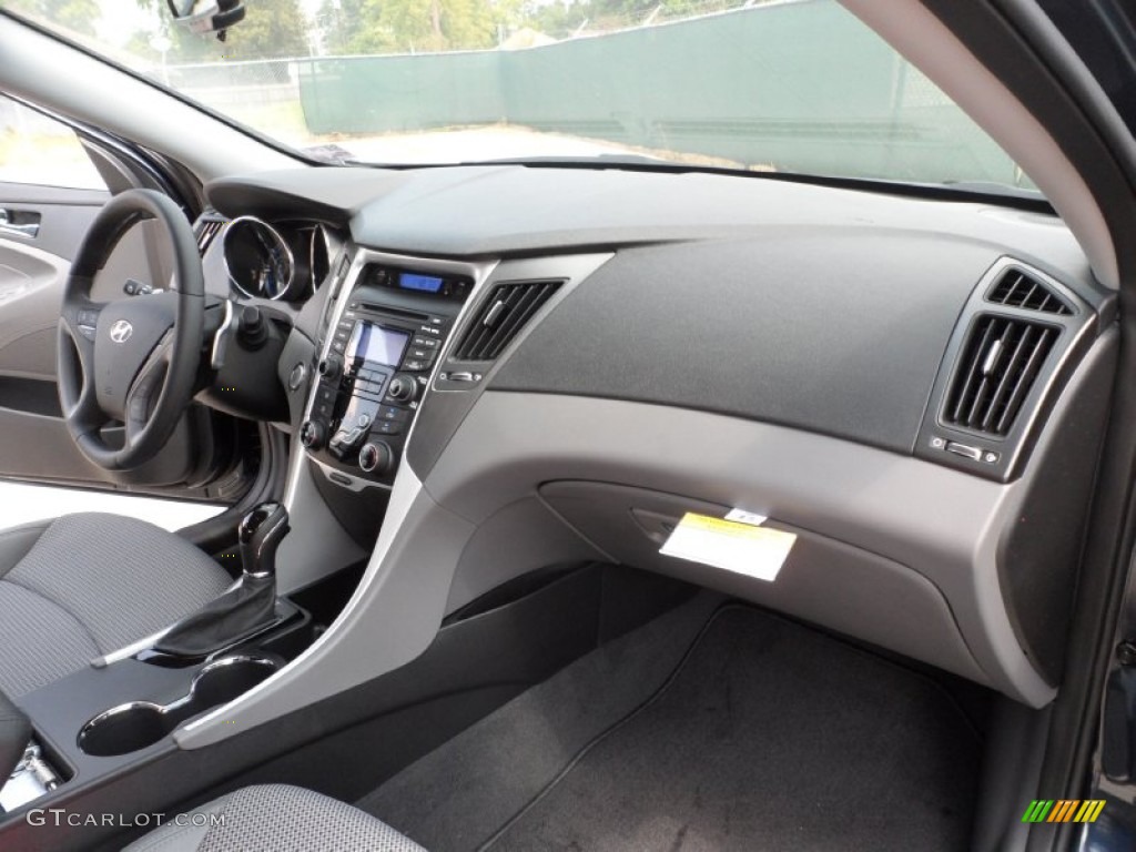 2012 Hyundai Sonata SE Gray Dashboard Photo #53612739