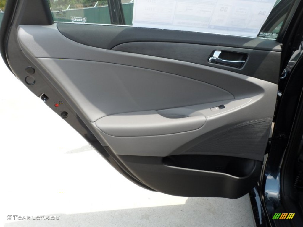 2012 Hyundai Sonata SE Gray Door Panel Photo #53612757