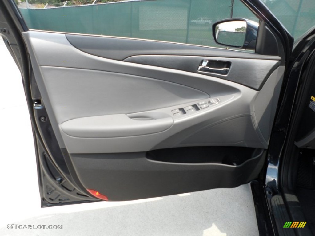 2012 Hyundai Sonata SE Gray Door Panel Photo #53612784