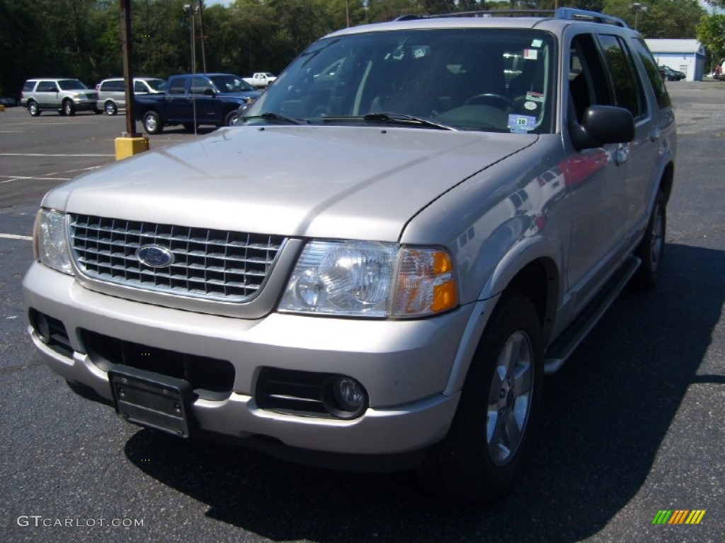 Silver Birch Metallic Ford Explorer