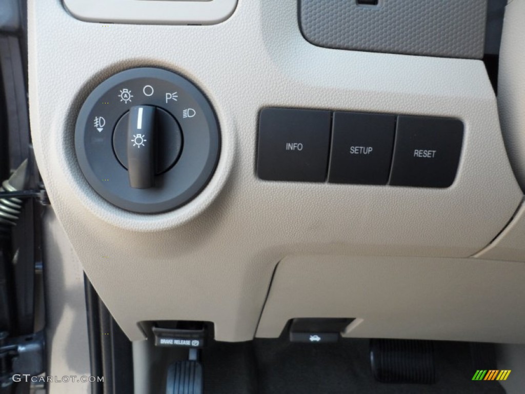 2012 Ford Escape XLT V6 Controls Photo #53614068