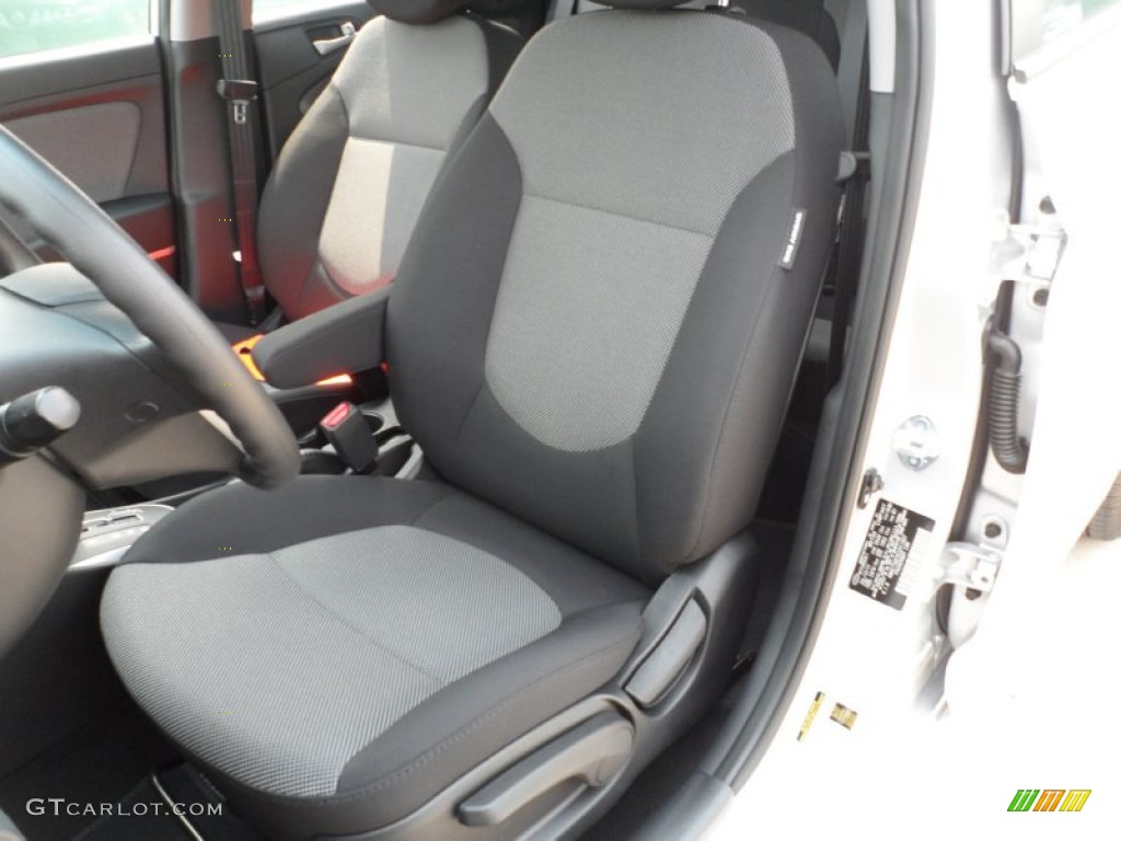 Black Interior 2012 Hyundai Accent GS 5 Door Photo #53614928